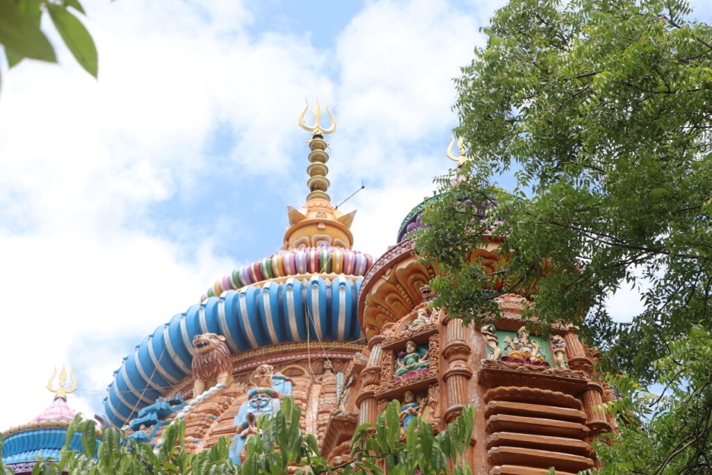 Outer layer of the Temple - Bundu.in